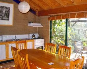 Back Forest Retreat - Accommodation Brisbane 2