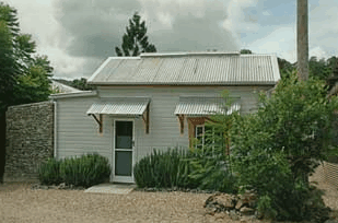 Mavis's Kitchen And Cabins - Accommodation Brisbane 0