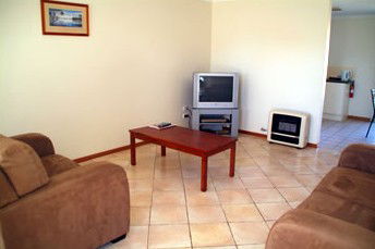 Tarrawingee Holiday Unit - Accommodation Brisbane 4