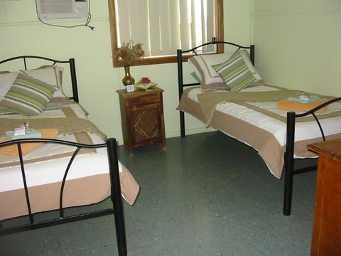 Bokhara Hutz - Accommodation Brisbane 1