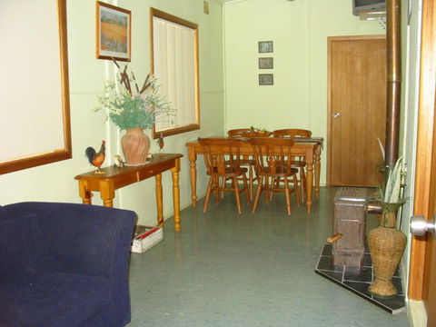 Bokhara Hutz - Accommodation Brisbane 2