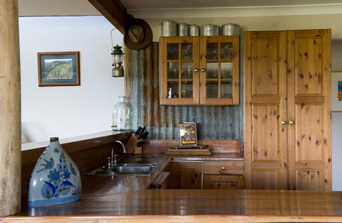 Yaraandoo Lakeside Retreat - Accommodation Brisbane 1