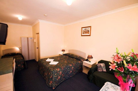 Midlands Motel - Accommodation Brisbane 0