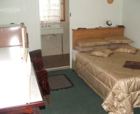 Chatham Motel - Accommodation Brisbane 1