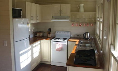 Book Barn Cottage - Accommodation Brisbane 4