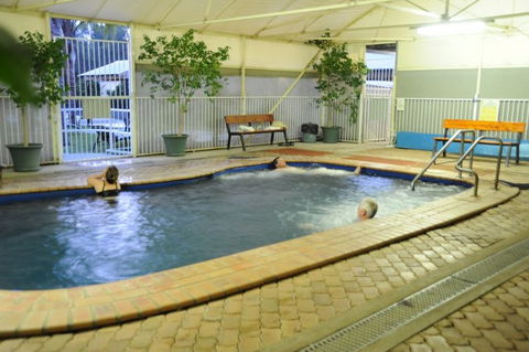 Artesian Spa Motel - Accommodation Brisbane 0