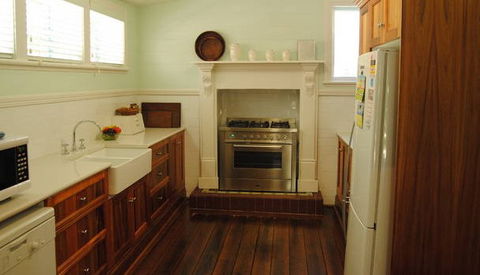 Allwood Cottage - Accommodation Brisbane 2