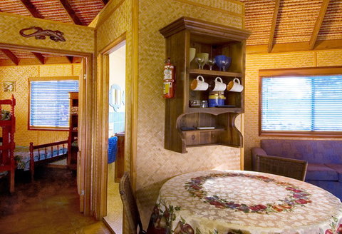 Straddie Bungalows - Accommodation Brisbane 2