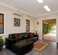 Swan Inn Bed and Breakfast - Accommodation Brisbane