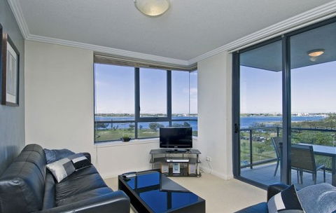 Aqualine Apartments - Accommodation Brisbane 2