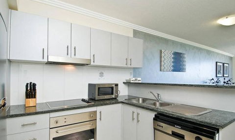 Aqualine Apartments - Accommodation Brisbane 3