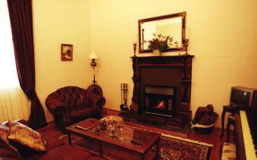 Banksia House Bed & Breakfast - Accommodation Brisbane 1