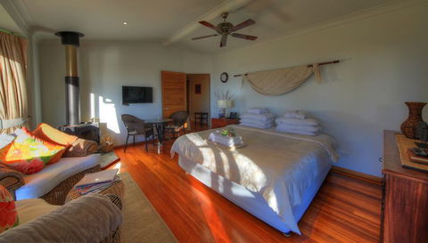 At Remingtons B & B - Accommodation Brisbane 7