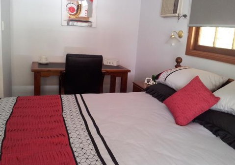 B & B On Sunrise - Accommodation Brisbane 4