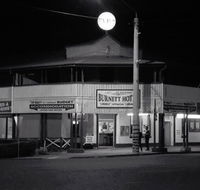 Burnett Hotel - Accommodation Brisbane