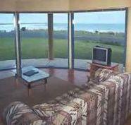 Horizons Beachfront Apartment - Accommodation Brisbane