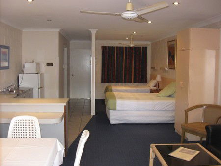 Monte Carlo Motor Inn - Accommodation Brisbane 2
