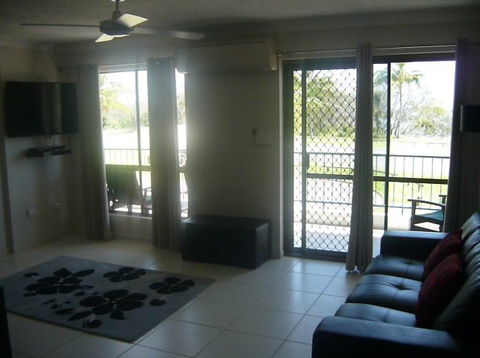 L'Amor Holiday Apartments - Accommodation Brisbane 4
