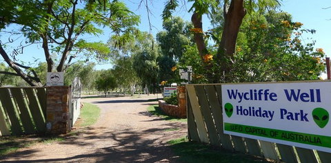 Wycliffe Well Holiday Park - Accommodation Brisbane 3