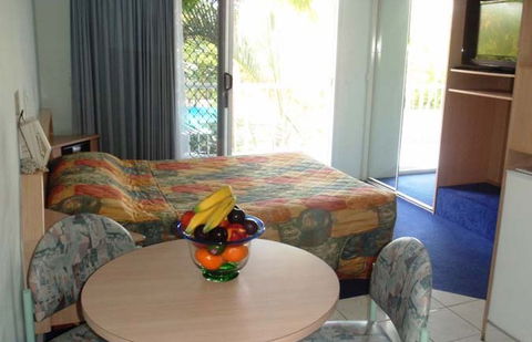 Runaway Bay Motor Inn - Accommodation Brisbane 3