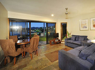 Airlie Waterfront Bed And Breakfast - Accommodation Brisbane 4