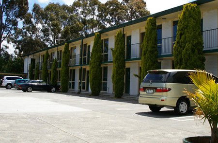 Mulgrave Court Motor Inn - Accommodation Brisbane 0