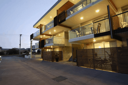 The Dolphin Apartments - Accommodation Brisbane 1