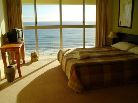 Cashelmara Beachfront Apartments - Accommodation Brisbane 0