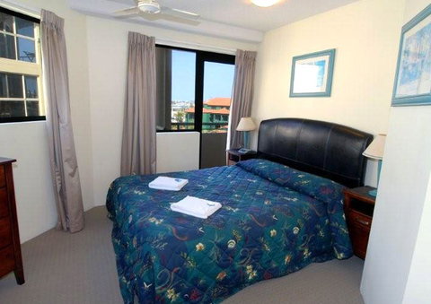 Excellsior Holiday Apartments - Accommodation Brisbane 3