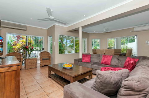 The Villas Palm Cove - Accommodation Brisbane 0