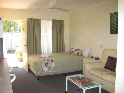 Twin Pines Motel - Accommodation Brisbane 1