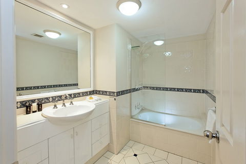 La Grande Apartments Broadbeach - Accommodation Brisbane 3