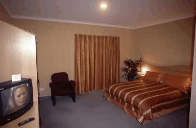 The Lighthouse Hotel - Accommodation Brisbane
