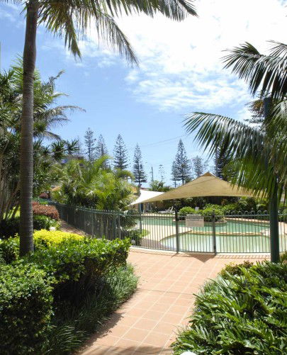 Beachcomber Resort - Accommodation Brisbane 1
