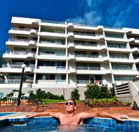 SURFERS CHALET HOLIDAY APARTMENTS - Accommodation Brisbane