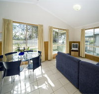 Swan Lake Holiday Park - Accommodation Brisbane