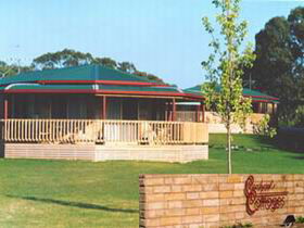 Carolynne's Cottages - Accommodation Brisbane 0