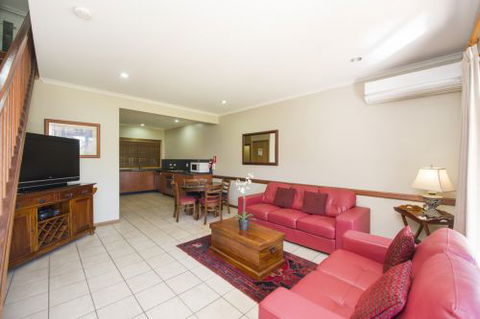 Portside Executive Aparments - Accommodation Brisbane 3