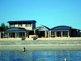Baird Bay Ocean Eco Apartments - Accommodation Brisbane 0
