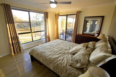 Stockton Rise Country Retreat - Accommodation Brisbane 1