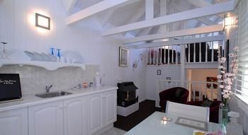 Annie Roe's Luxury Bed & Breakfast - Accommodation Brisbane 24