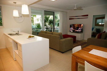 The Emerald Resort Noosa - Accommodation Brisbane 55