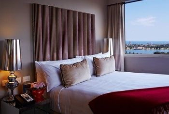 Art Series-The Blackman - Accommodation Brisbane 8