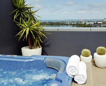 Art Series-The Blackman - Accommodation Brisbane 12