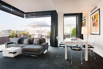 Art Series-The Blackman - Accommodation Brisbane 27