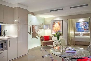 Art Series-The Blackman - Accommodation Brisbane 33