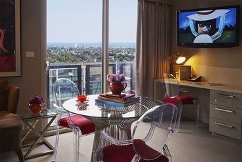 Art Series-The Blackman - Accommodation Brisbane 43