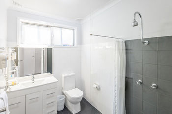 The Esplanade Motel - Formerly Eco-Inn Warners Bay - Accommodation Brisbane 5