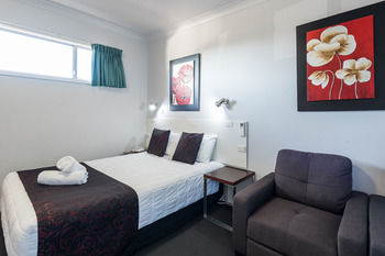 The Esplanade Motel - Formerly Eco-Inn Warners Bay - Accommodation Brisbane 9