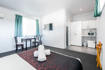 The Esplanade Motel - Formerly Eco-Inn Warners Bay - Accommodation Brisbane 11